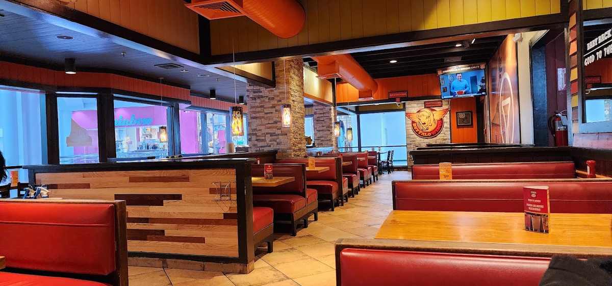 Hatillo Road House Bar & Grill